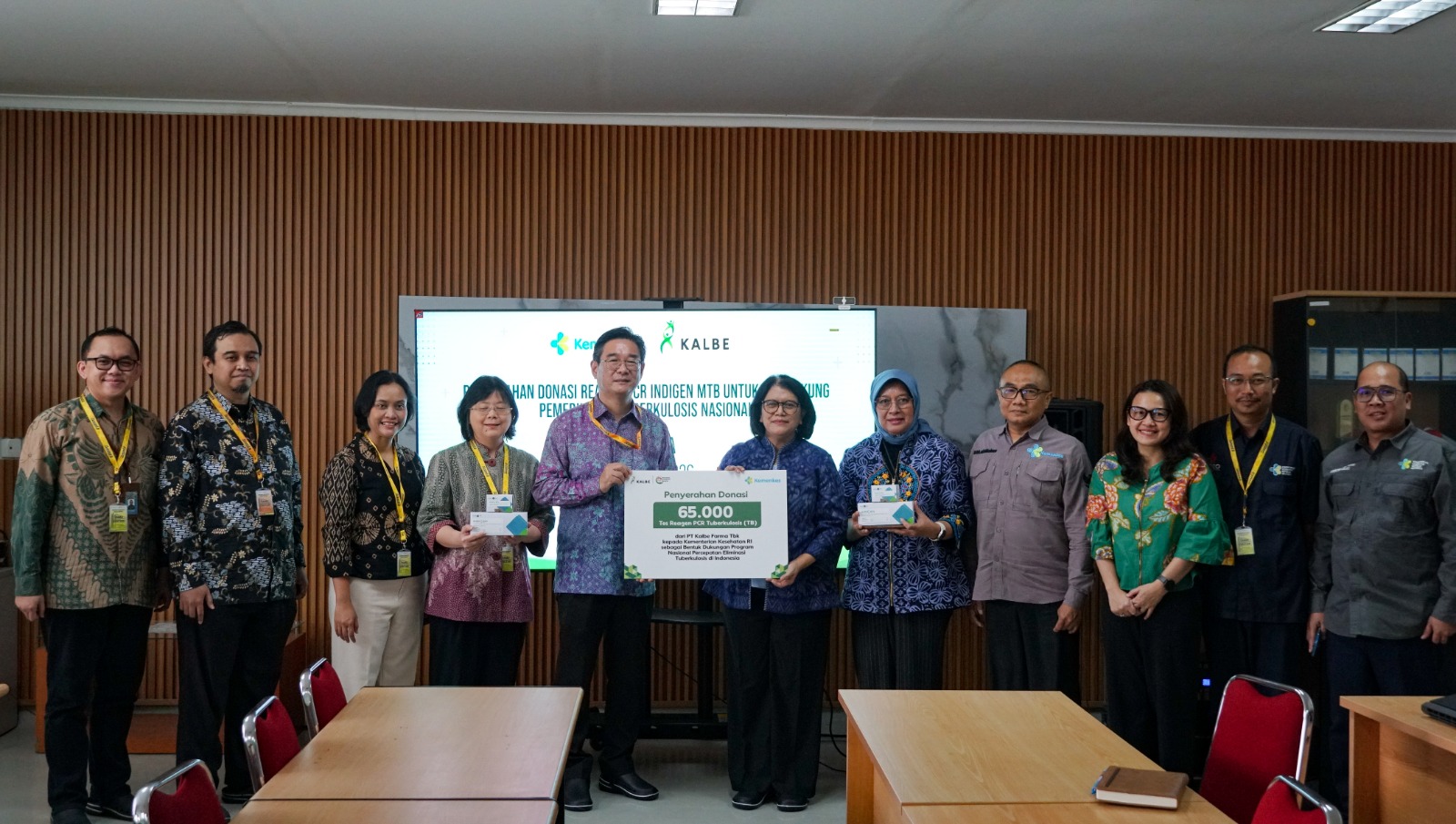 Dukung Percepatan Eliminasi Tuberkulosis di Indonesia, Kalbe Donasikan 65.000 Tes Reagen PCR Tuberkulosis